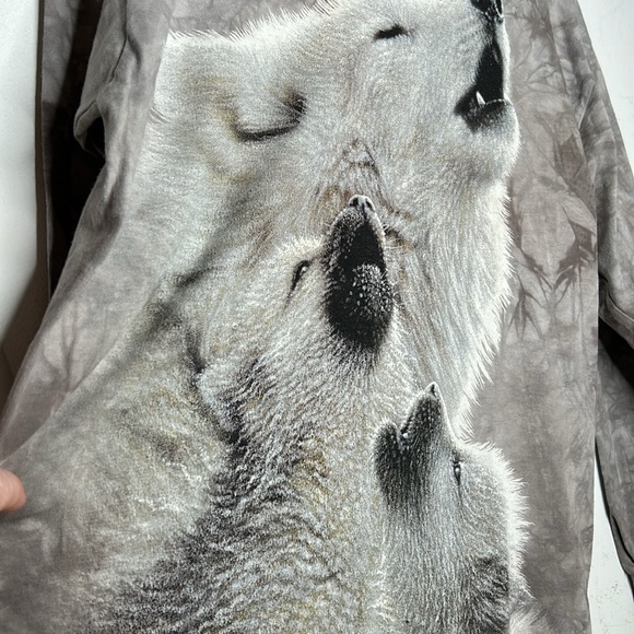 The Mountain Pack of White Wolves Howling Long Sleeve Top - Picture 2 of 5